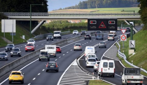 E zuri gjumi në autostradë, burri dënohet me 10 mijë franga