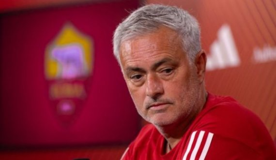 Mourinho në stilin e tij arrogant, i injoron mediat pas humbjes ndaj Milanit