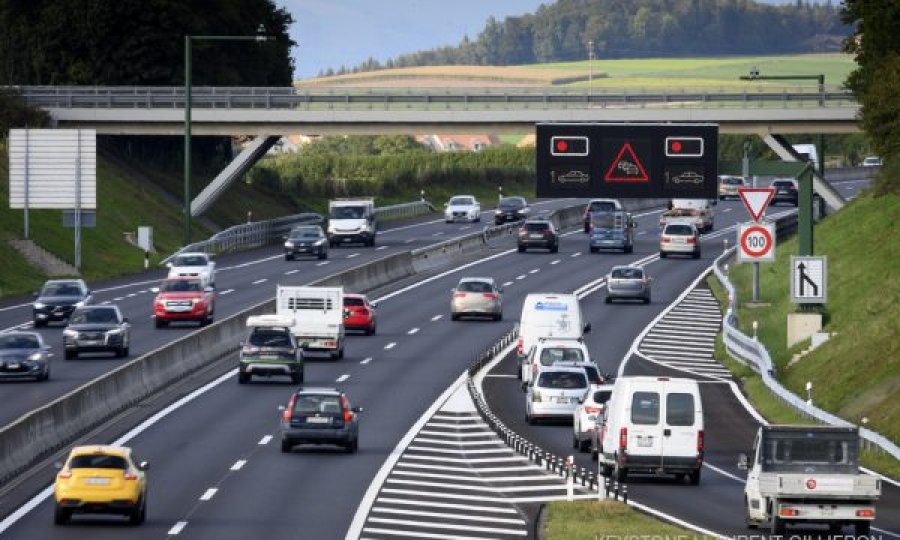 E zuri gjumi në autostradë, burri dënohet me 10 mijë franga