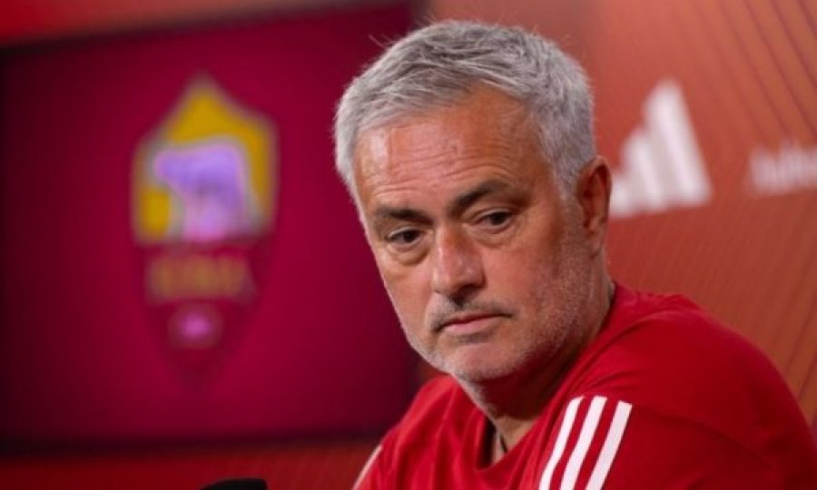 Mourinho në stilin e tij arrogant, i injoron mediat pas humbjes ndaj Milanit