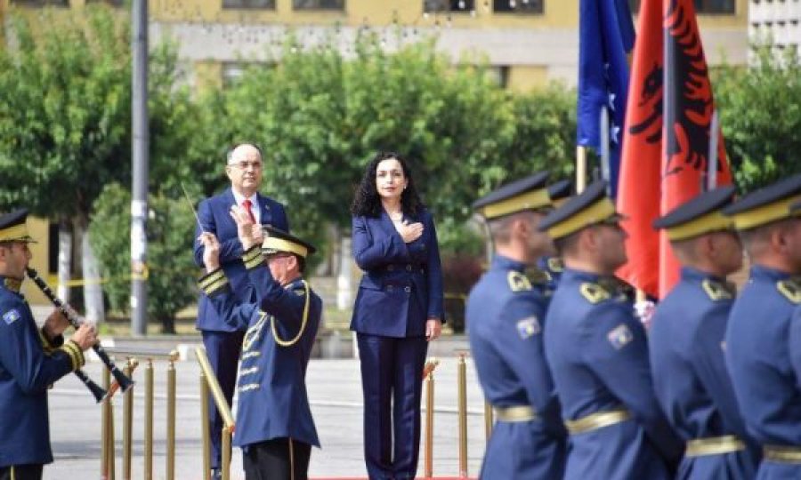 Vjosa Osmani të hënën shkon në Tiranë, pritet nga presidenti Bajram Begaj