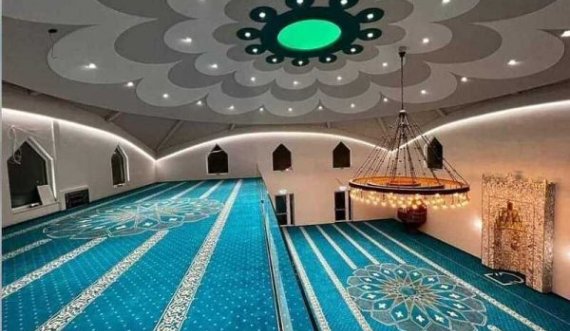 Në Austri ndodhet një xhami me emrin “Lulja e Srebrenicës”
