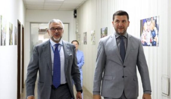 Memli Krasniqi takohet me shefin e EULEX’it