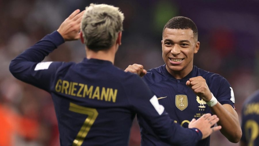 Griezmann ndjehet i lumtur që Mbappe nuk iku,  qëndroi te PSG