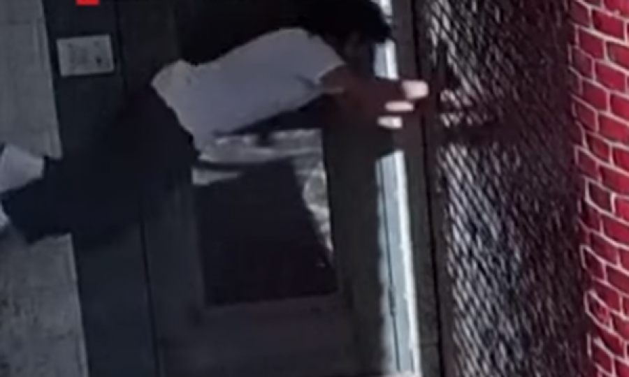 Shikoni se si ikën nga burgu i riu i dënuar me burgim të përjetshëm