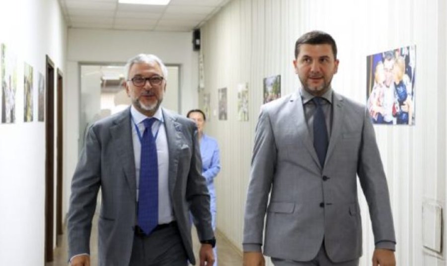 Memli Krasniqi takohet me shefin e EULEX’it