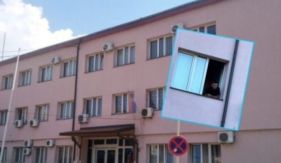 ​Strukturat ilegale ende në objektin të cilin duhet ta lirojnë sot në  Mitrovicën e Veriut
