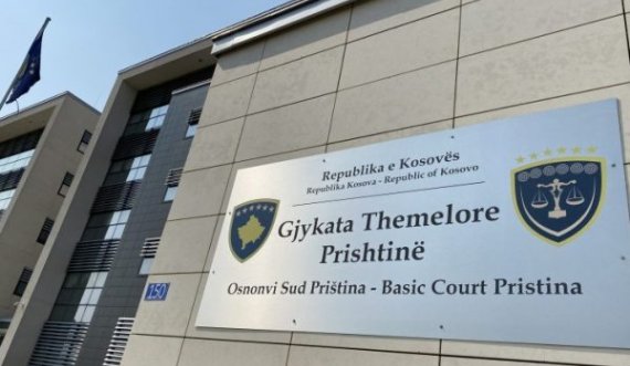 Edhe për dy muaj paraburgim avokatit që dyshohet se pranoi 8 mijë euro për të ndikuar te gjyqtarët