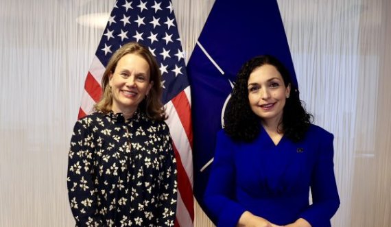 Ambasadorja amerikane në NATO: Do të vazhdojë të mbështesë avancimin e stabilitetit dhe prosperitetit në Kosovë