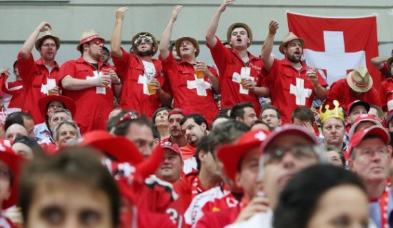 700 tifozë zviceran zbarkojnë në stadiumin Fadil Vokrri për ndeshjen Kosovë – Zvicër