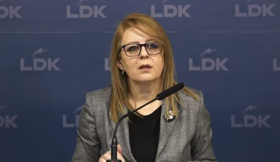 Reagon deputetja Hikmete Bajrami: Nga Kosova ka ikje masive edhe  nga  punëtorët  e administratës