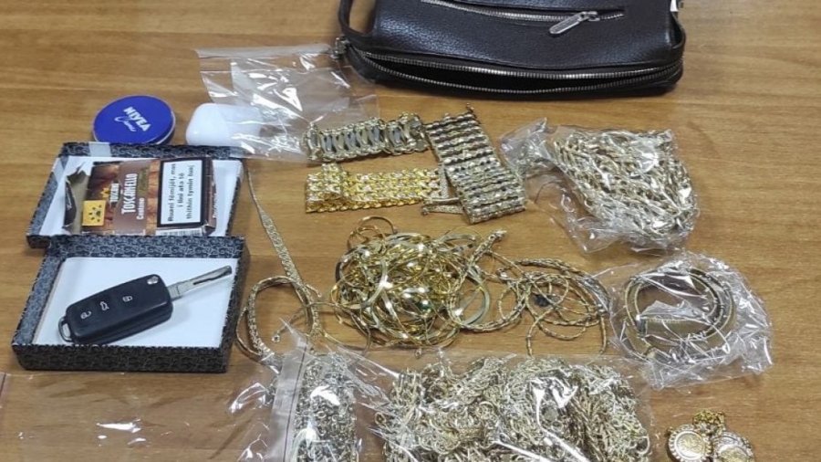  Policia zbulon sasi floriri dhe para në Shtërpcë