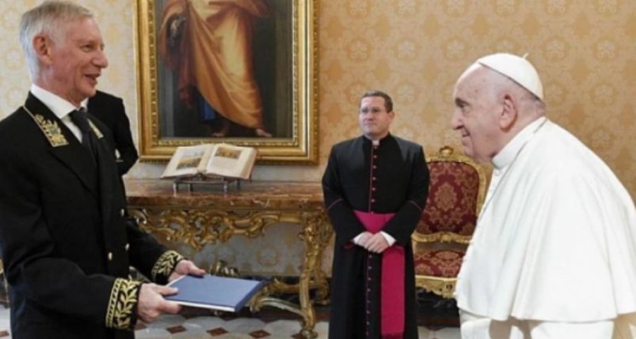 Ambasadorit të ri rus në Vatikan Papa Françesku i uroi mirëseardhjen