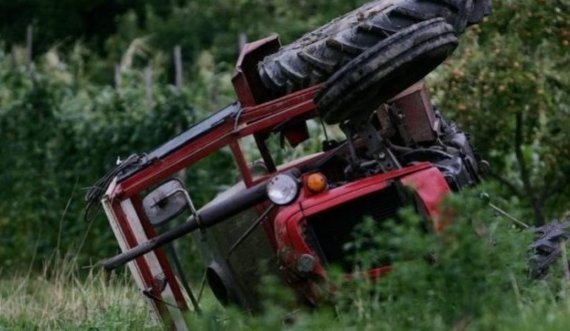  Suharekë: Vdes një person, u rrokullis me traktor