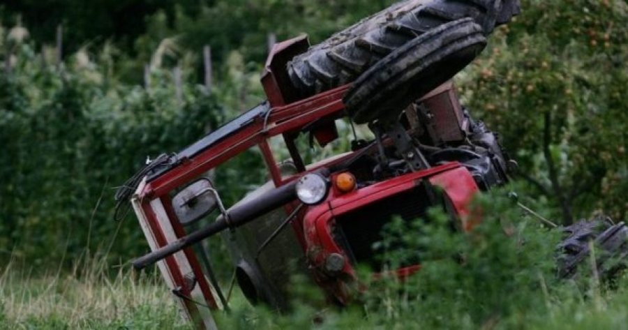  Suharekë: Vdes një person, u rrokullis me traktor