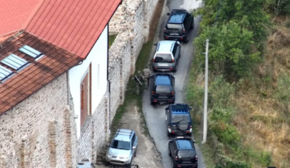 Publikohen inicialet e tre terroristëve të vrarë dje në Banjskë, dy janë nga Leposaviqi e njëri nga Zveçani