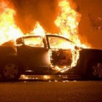 Një person i panjohur është vërejtur duke ndezur zjarre në kryeqytet