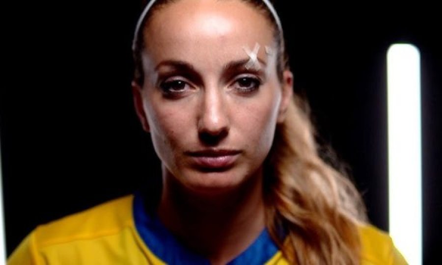 Kosovare Asllani kritikon federatën italiane: Ndeshje në pyll, pamë më shumë kafshë se njerëz