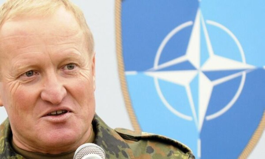 Ish-komandanti i KFOR-it: Vuçiq është shumë i zoti me eskalim, por nuk do të shkonte aq larg sa ta sulmonte Kosovën më të vërtetë