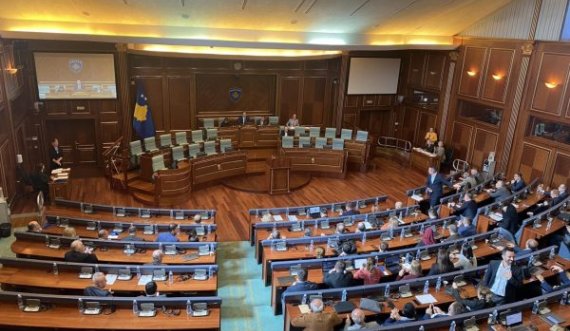 Shala jep detaje si erdhi deri tek tensionimi i situatës në Kuvendin e Kosovës
