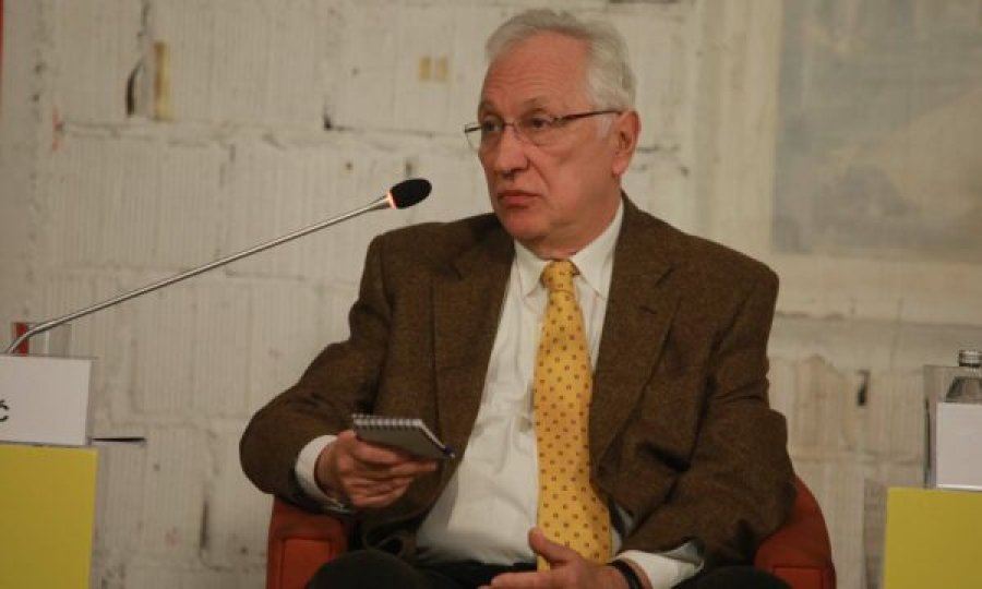 Ish-ambasadori serb në SHBA: Beogradi hoqi dorë nga rruga europiane, s’mund të hipë në dy kuaj njëkohësisht