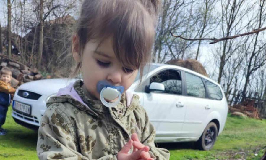 Krimin monstruoz në Serbi, gjendet e vdekur 2-vjeçarja e zhdukur dhjetë ditë më parë 