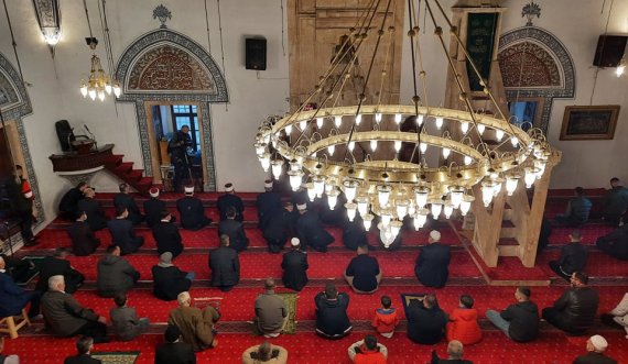 BIK-u njofton orën se kur falet namazi i Bajramit 