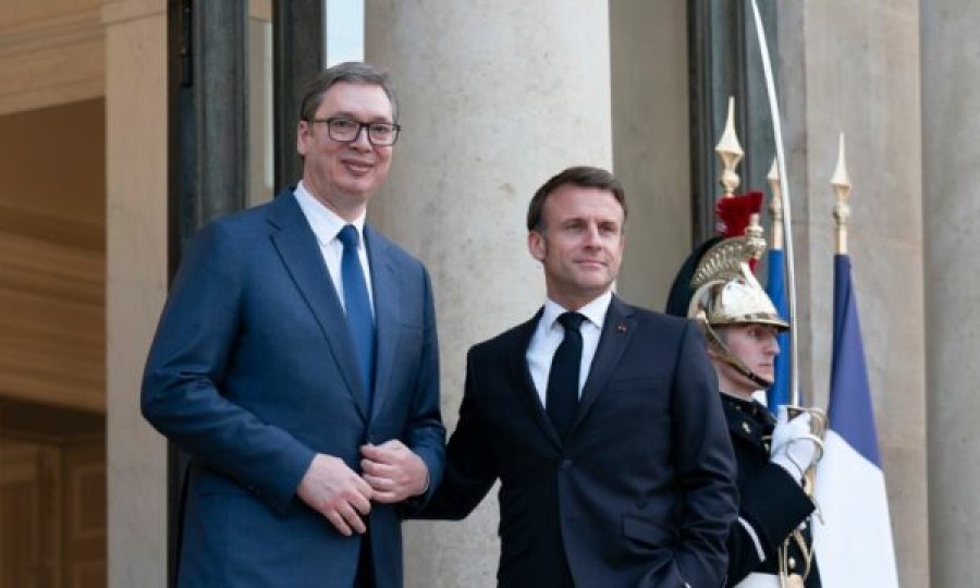 Macron: Franca e përkushtuar ndaj së ardhmes europiane të Serbisë që po shkruhet tani