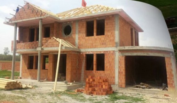 Drejtori i Shoqatës Humanitare ”Bereqeti” tregon shifrën e shtëpive që ndërtuan në Ramazan