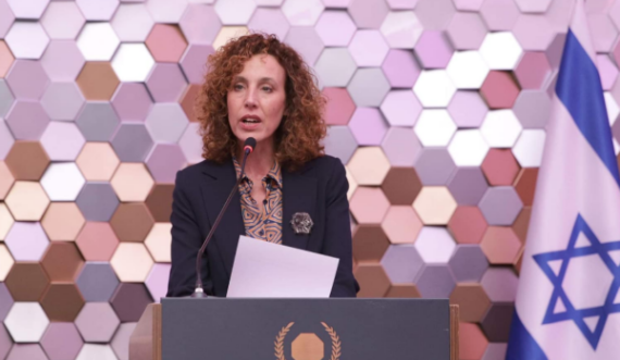 Ambasadorja e Izraelit në Kosovë uron në shqip: Me fat Bajramin