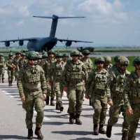 Ushtarët e KFOR’it stërviten për evakuime mjekësore me helikopter