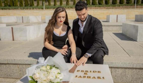 Fejohet vajza e Bekim Jasharit, shkon tek varrezat në Prekaz