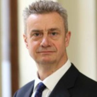 Hargreaves: I bëj thirrje politikanëve të Kosovës të gjejnë një zgjidhje