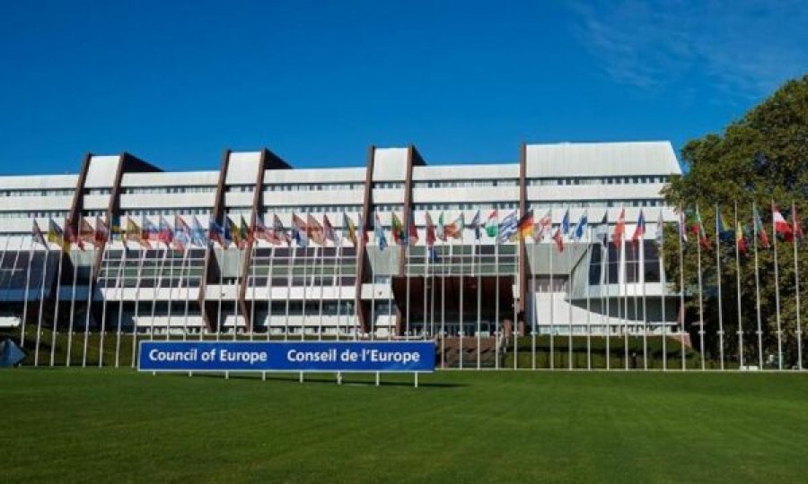 Shtatë deputetë italianë dhe një hungarez kërkojnë që anëtarësimi i Kosovës në KiE të kushtëzohet me veprime për Asociacionin