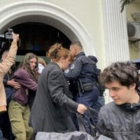 Studentët akuzojnë policinë e Kosovës për dhunë brutale