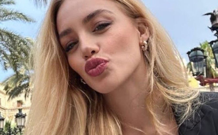Heidi ka tërhequr vëmendjen me bikini nga plazhi