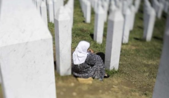 Nënat e Srebrenicës: jemi mirënjohës Presidentes Osmani, e gjithë bota e dëgjoi fjalimin e saj për viktimat e gjenocidit në Srebrenicë