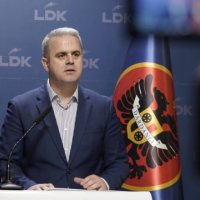 Azemi: Albin Kurti gënjeu sërish për Vuk Hamoviqin