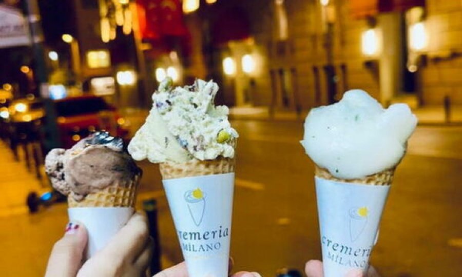 Në këtë vend po mendohet ndalimi i shitjes së akullores pas mesnate