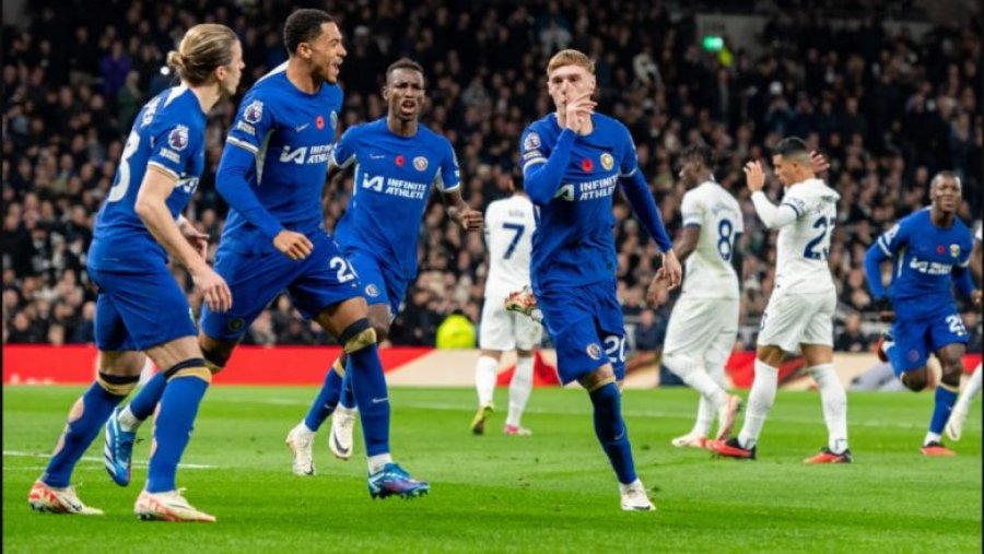 Chelsea e Tottenhami luajnë sonte ndeshjen e mbetur