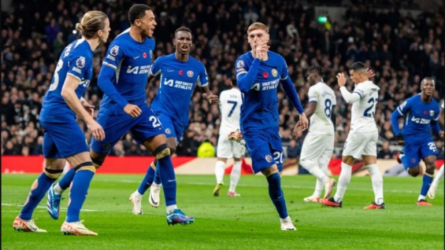 Chelsea e Tottenhami luajnë sonte ndeshjen e mbetur