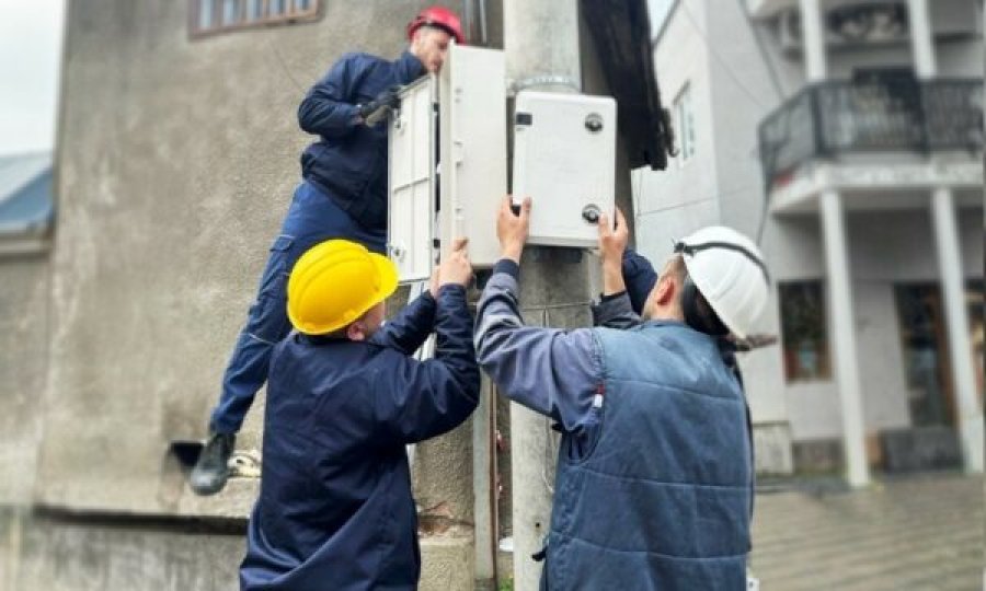 Nuk ka  më tutje energji elektrike për serbët në kurriz të shqiptarëve, ka filluar  instalimi e njehsorëve smart edhe në veri të vendit