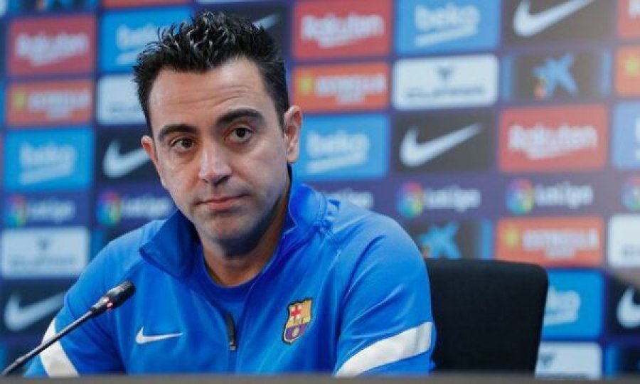 Xavi identifikon një 16-vjeçar si zëvendësues afatgjatë të Busquetsit