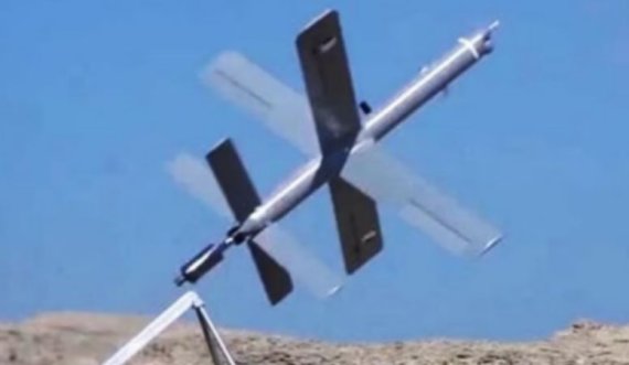 Irani e prezanton një dron të ri