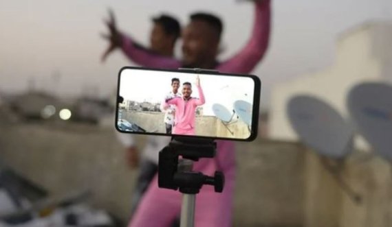 “Fantazmat” e TikTok të Indisë, ç’ndodh kur një aplikacion ndalohet?