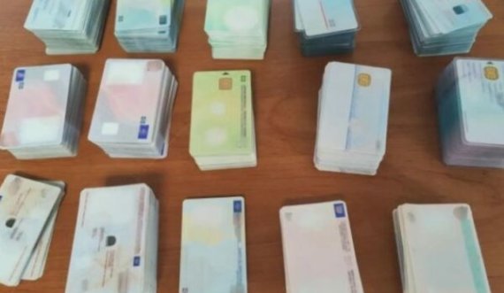 U kapën me 599 dokumente të falsifikuara, arrestohen në Greqi dy shtetas të RMV-së
