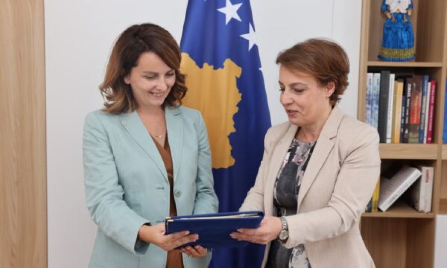 Gërvalla: Nga sot, Nita Shala do të jetë ambasadore e Kosovës në Itali