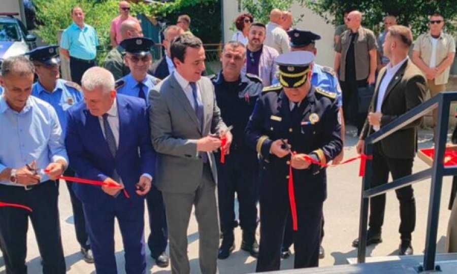 Kurti dhe Sveçla hapin një nënstacion policor në Soçanicë të Leposaviqit