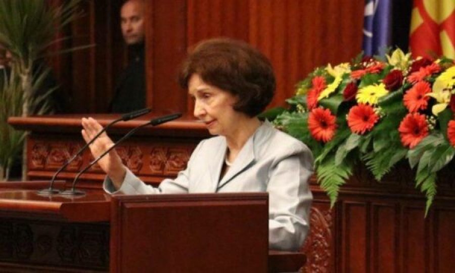 Presidentja e Maqedonisë së Veriut shkon sot në Serbi, takohet me Vuçiqin