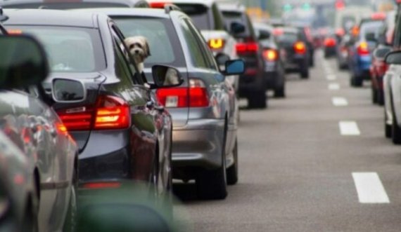 Largohen bllokadat në pikat kufitare nga serbët, hapen për qarkullim Bërnjaku e Merdarja
